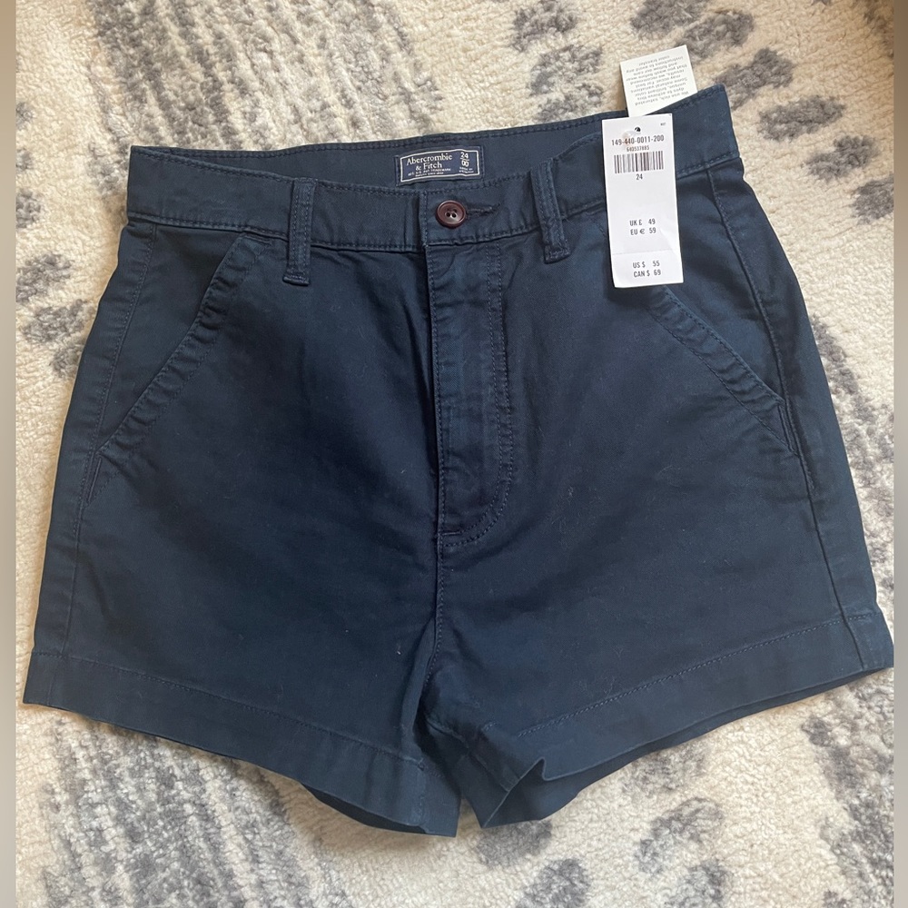 Abercrombie & Fitch navy blue shorts - brand new - size 24/00